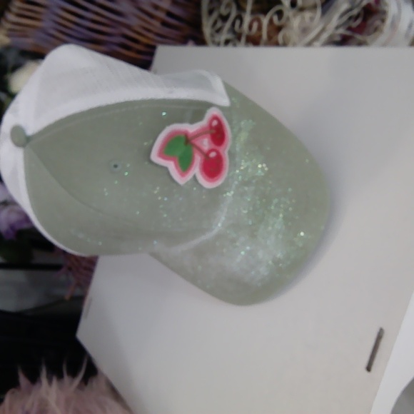 Hat - Picture 2 of 3